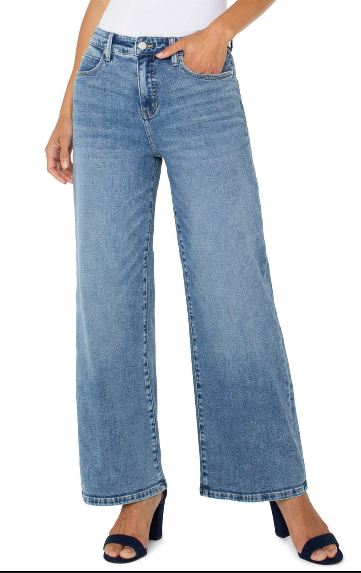 Stride 30” Wide Leg Jean