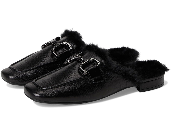 Skyla Black Slip-On shoe