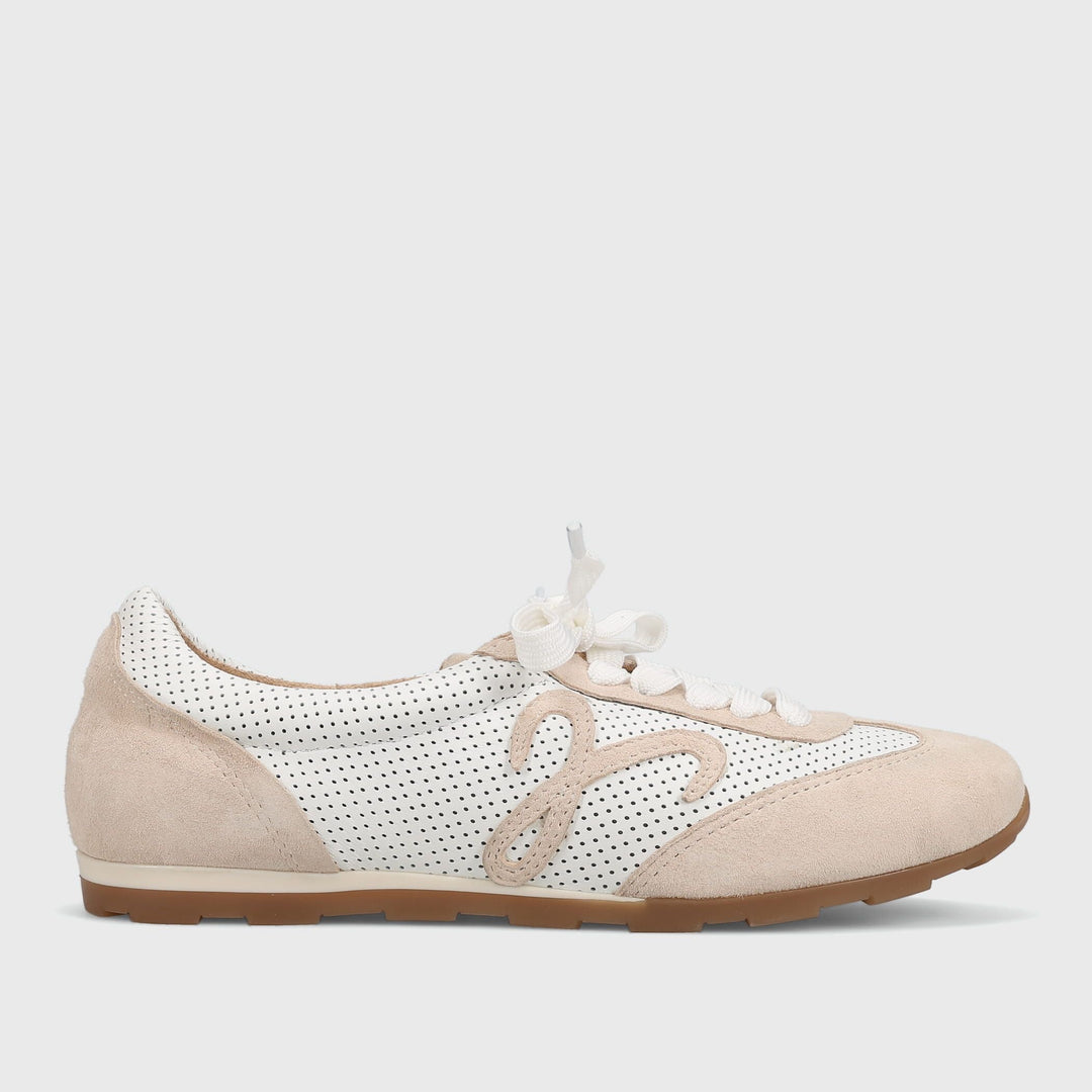 Vaneli Farryn white nappa leather sneaker showing a close-up of the side and front with laces and detailed stitching.