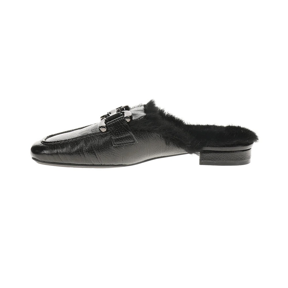 Skyla Black Slip-On shoe