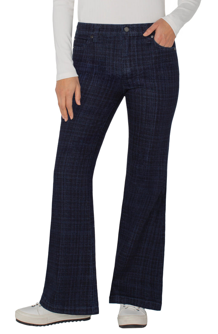 Stride 30" Wide Leg Jean