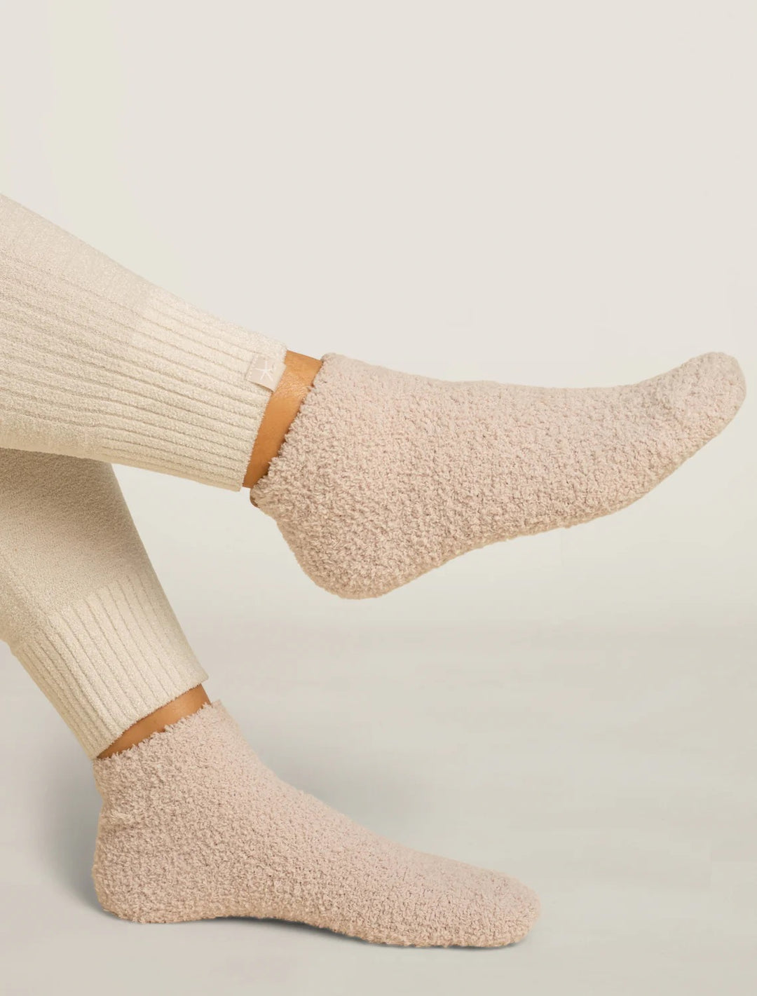 Barefoot Dreams tennis socks, 2 pairs, soft breathable accessories with reinforced cuffs and cushioned soles for comfort.