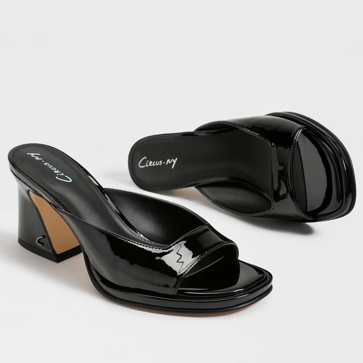 Hadie patent sandal