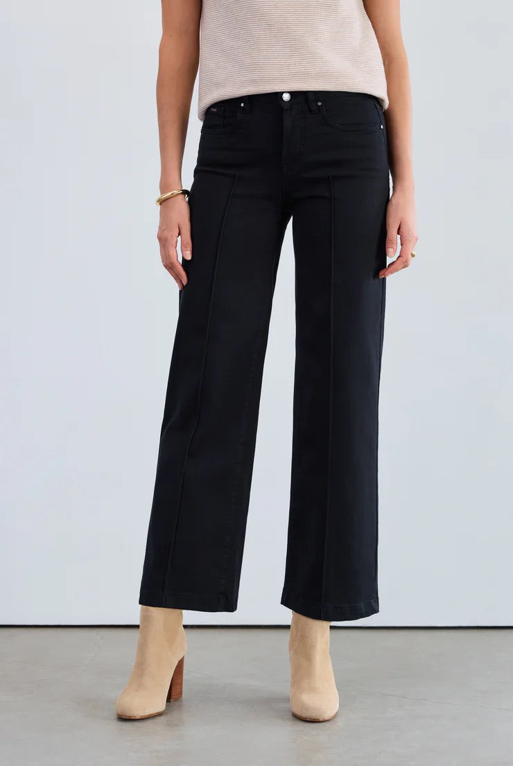 FDJ Olivia Wide Ankle Jean, stylish denim bottoms with a wide ankle fit and classic five-pocket design.