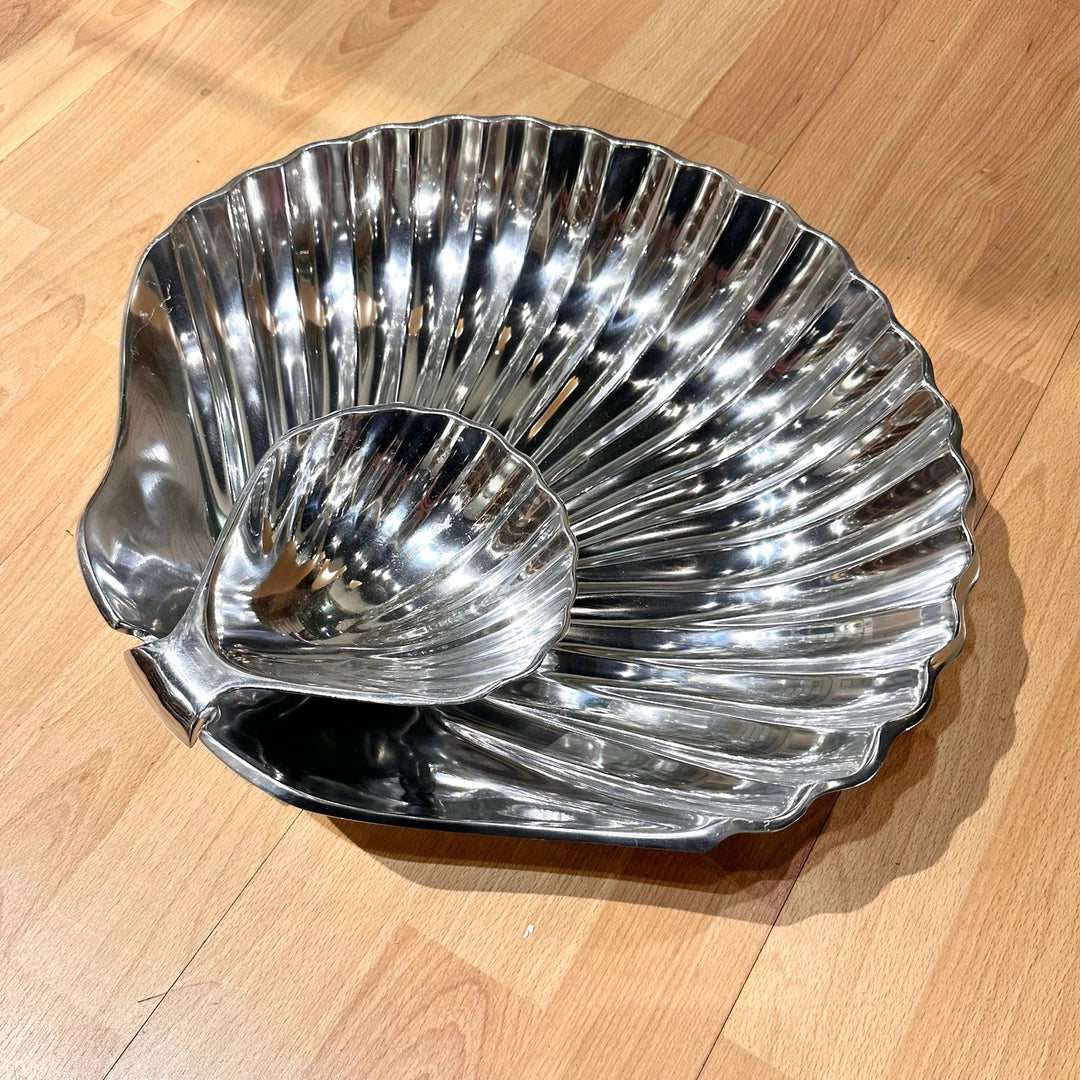 India Handicrafts shell chip and removable dip tray for home use, featuring a decorative shell design and multiple compartments.
