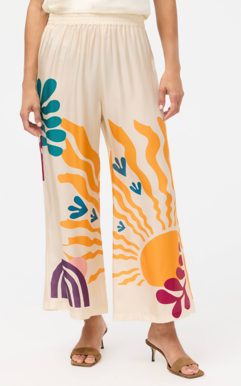 Johnny Was Yasmin Cropped Pant, stylish women's bottoms with a relaxed fit and intricate pattern, perfect for casual wear.