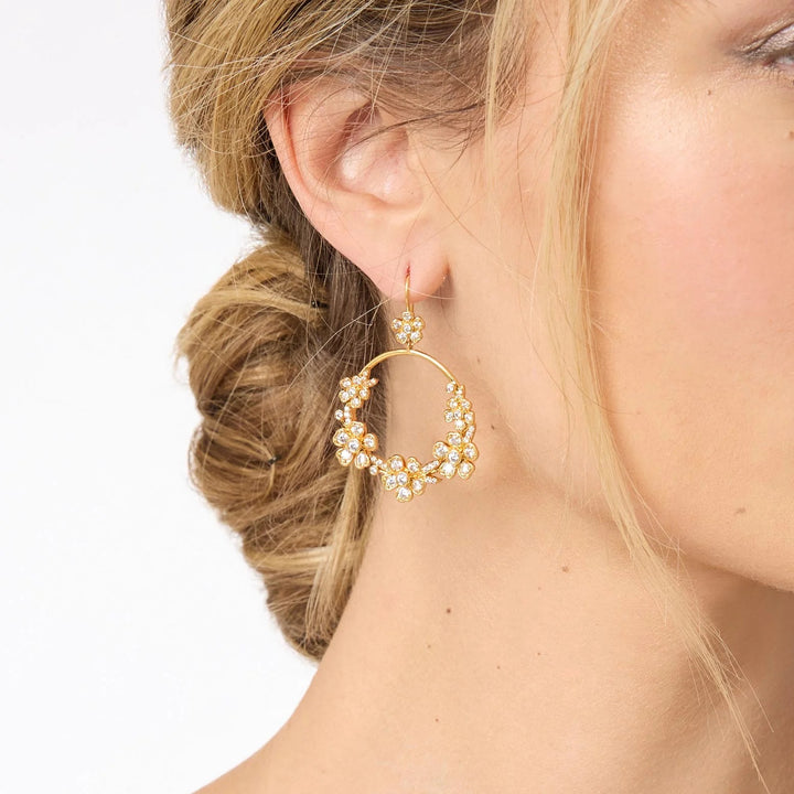 Julie Vos Laurel earring featuring a delicate leaf design in gold-tone metal, perfect for elegant accessories.