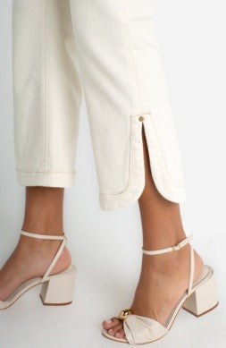 Liverpool Jeans Hannah 25.5-inch tulip hem jean bottoms with stylish design and classic denim look.