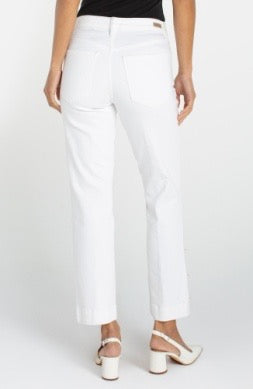 Liverpool Jeans Kennedy 27-inch pearl-straight jean for women, showcasing classic denim with pearl accents and a flattering fit.
