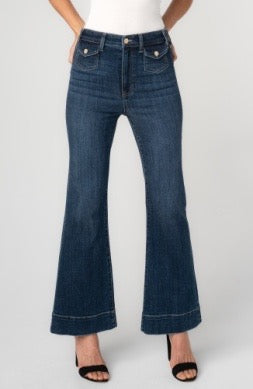 Liverpool Jeans Hannah 30-inch flare bottoms with pockets, featuring a stylish flare design and classic denim look.