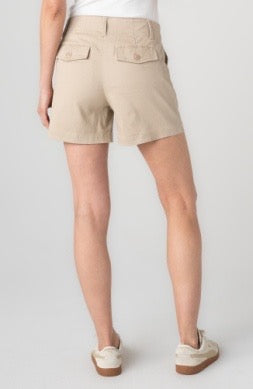 Liverpool Jeans pleated 5-inch trouser shorts for women, featuring a stylish and comfortable bottoms design.