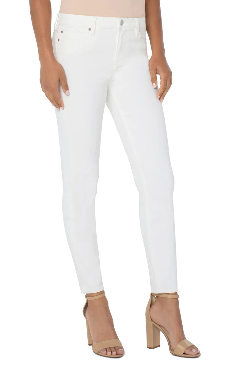 Liverpool Jeans Piper 28-inch hugger jean, stylish denim bottoms with a comfortable fit and classic design.