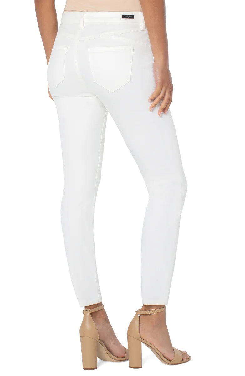 Liverpool Jeans Piper 28-inch hugger jean, showcasing the fitted design and classic denim fabric in a natural pose.