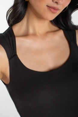 Sleeveless top with built-in bra from Liverpool Jeans, featuring a fitted design and smooth fabric for casual or active wear.