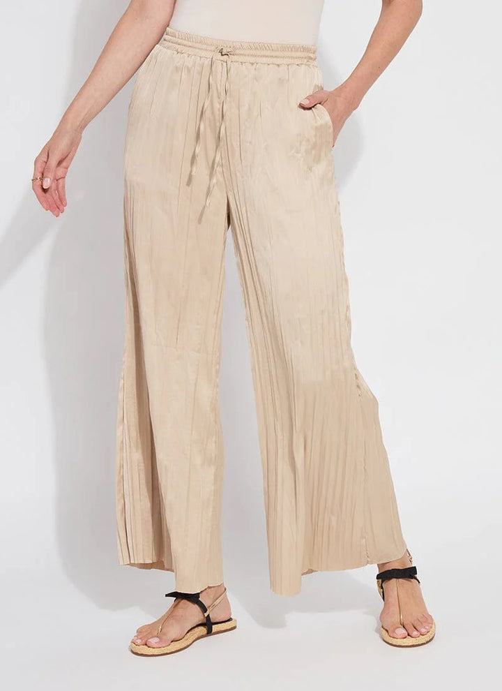 Lysse packable 28-inch palazzo pants in lightweight fabric, flowy wide-leg bottoms with a comfortable waistband.