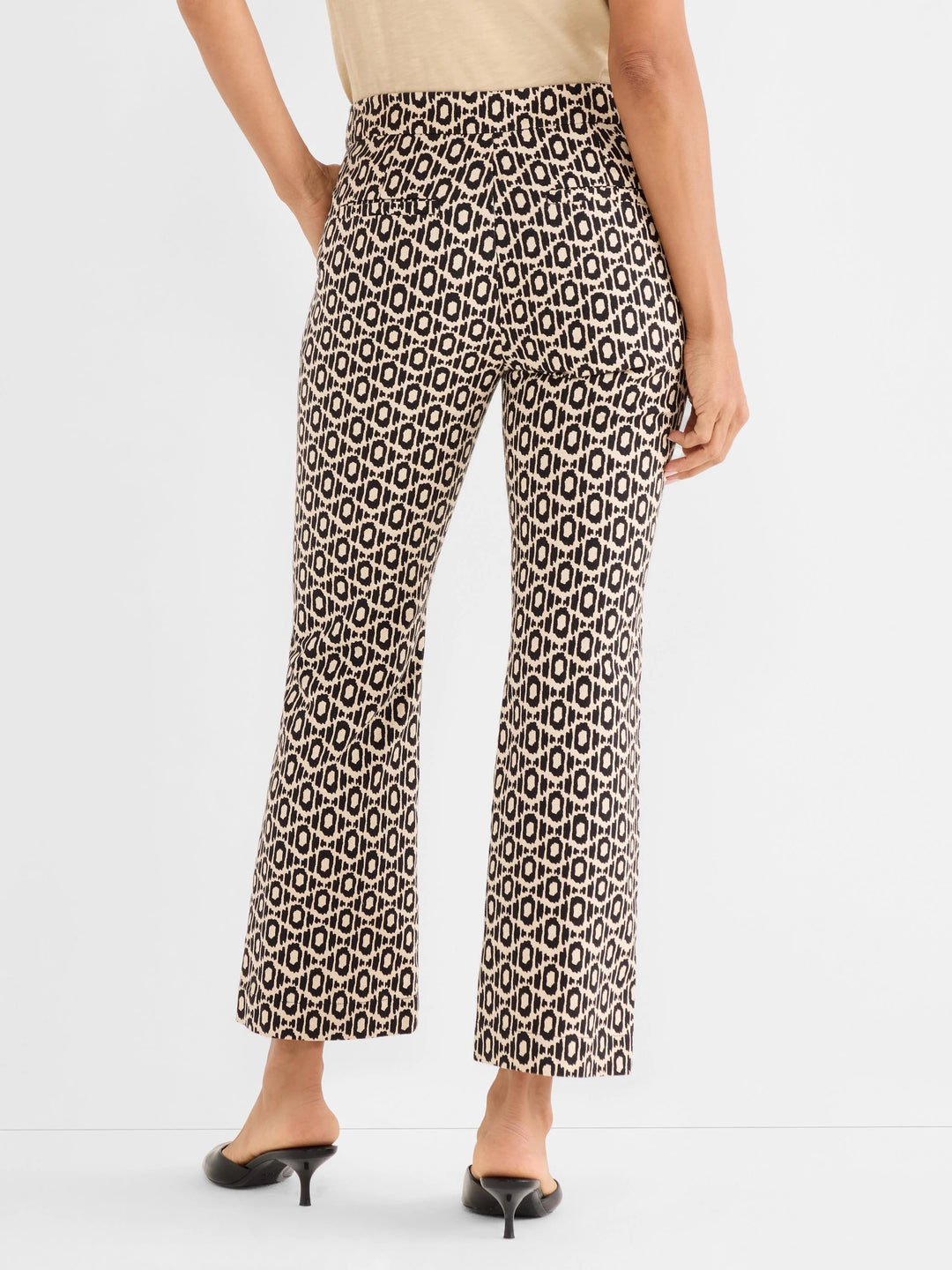 Nic & Zoe diamond demi-boot pant, stylish women's bottoms featuring a sleek fit and detailed diamond accents.