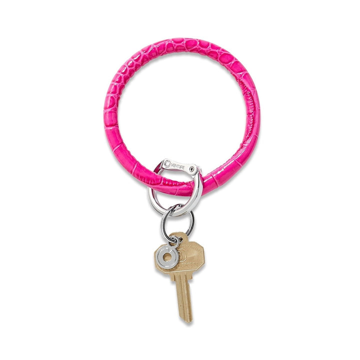 O-venture leather "O" ring key ring with a sleek, minimalist design, perfect for holding keys and accessories.