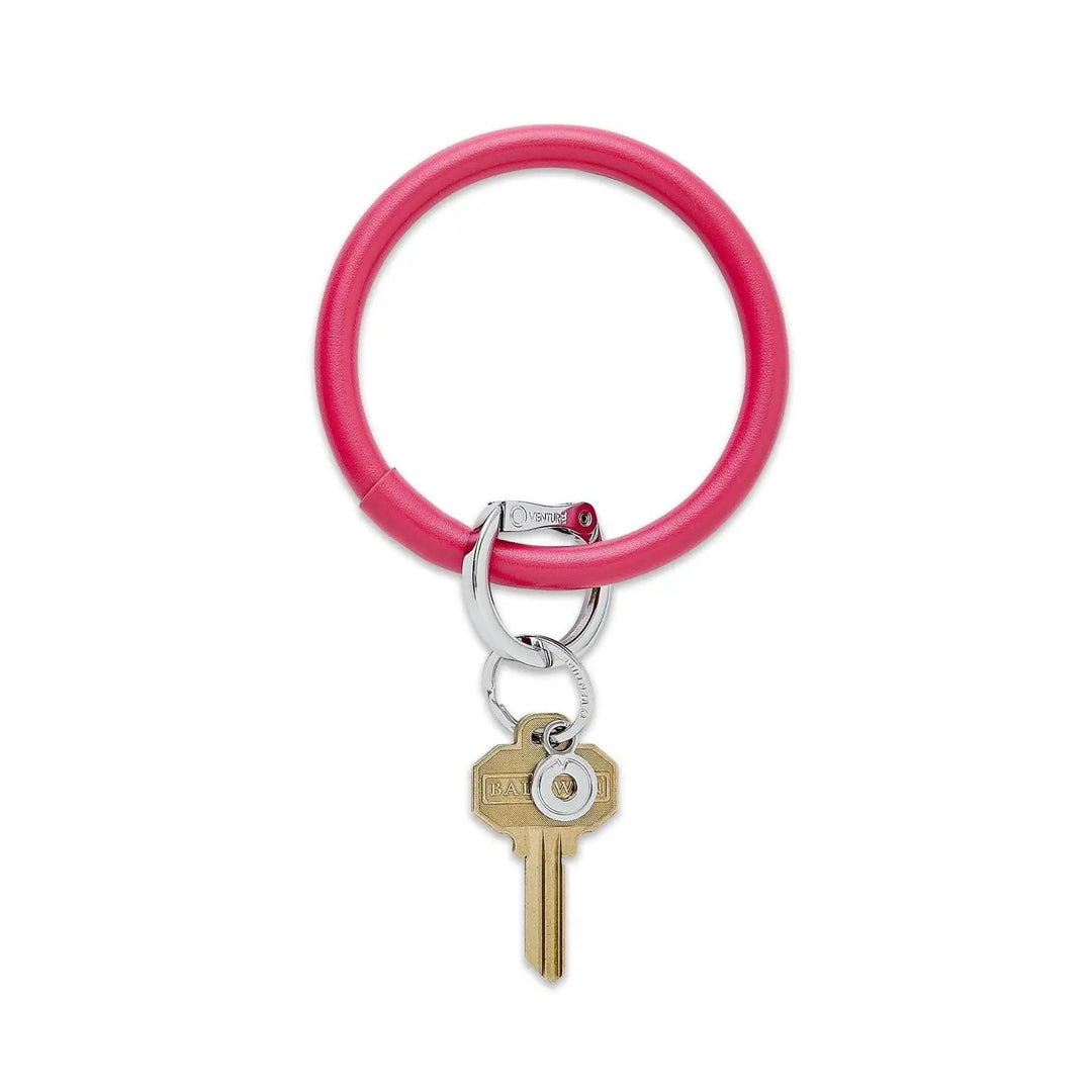 O-venture "O" Ring Leather Key Ring, stylish leather key accessory with "O" ring design, ideal for gifts and everyday use.