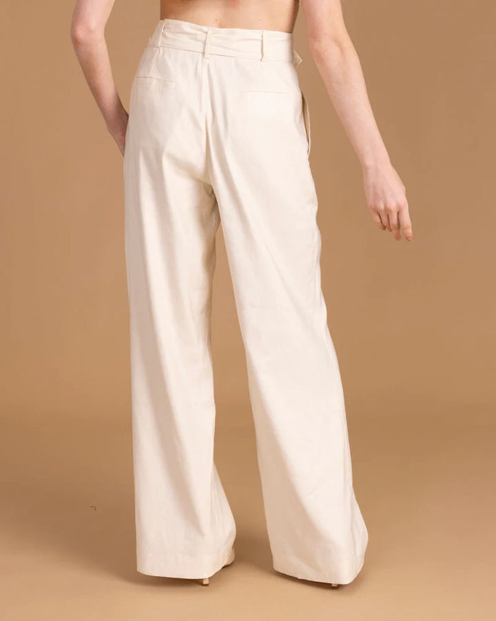 Sedge Peyton Pant in neutral fabric, featuring a tailored fit and waistband, styled as casual bottoms for everyday wear.