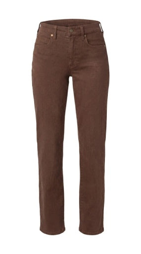 Liverpool Jeans Kennedy Comfort Waist straight-leg bottoms in 32-inch inseam, shown on a model with a casual outfit.