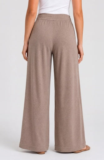 Liverpool Jeans pleated knit wide-leg pant, stylish and comfortable bottoms with a flowing, pleated design.