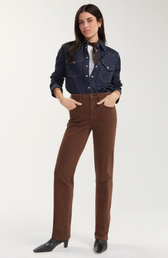 Liverpool Jeans Kennedy Comfort Waist straight bottoms, 32-inch inseam, denim pants with a relaxed fit and classic design.