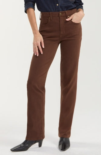 Liverpool Jeans Kennedy Comfort Waist straight bottoms, 32-inch inseam, in classic denim with a comfortable fit.