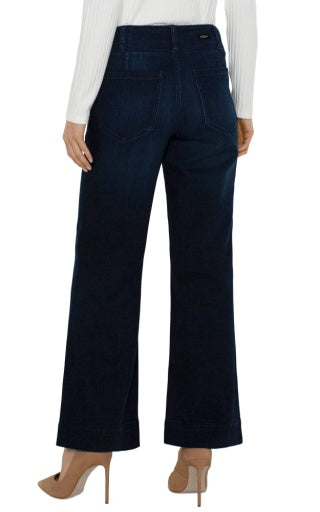 Liverpool Jeans patch pocket wide-leg bottoms with 31-inch inseam, shown on a model featuring a casual denim style.