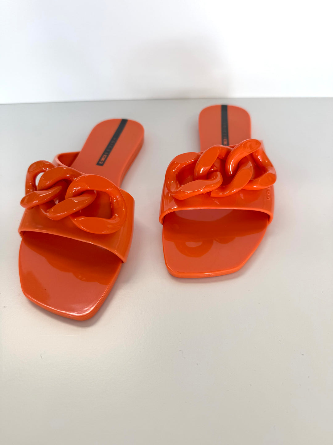 Voices Avolto Corrente orange sandal with stylish strappy design, casual accessories footwear for warm weather.
