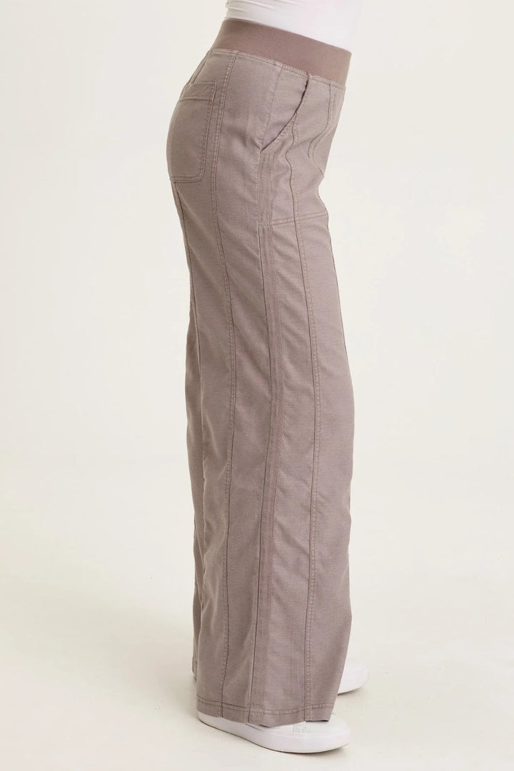 XCVI Geraldine Poppyseed Pant, stylish women's bottoms with a relaxed fit and neutral color, ideal for casual wear.